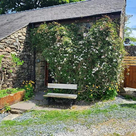 1 Bed In 95105 * Eskdale