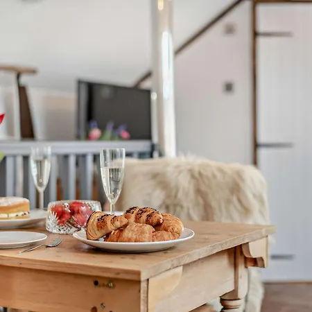 Vakantiehuis 1 Bed In 95105